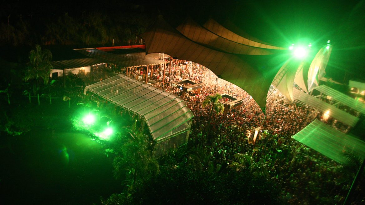 DJ SET at GREEN VALLEY in Camboriú, Brazil among favorite "station dance dj set only" clubs.